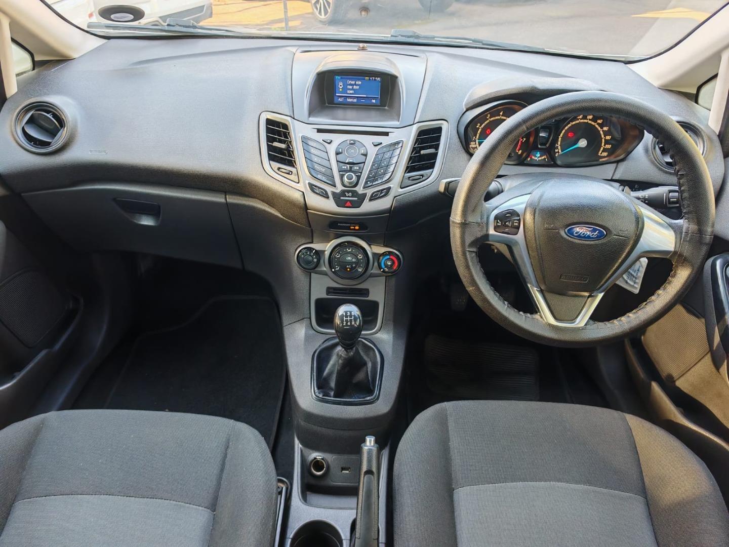 Ford Fiesta 5-door 1.4 Ambiente Rally Motors