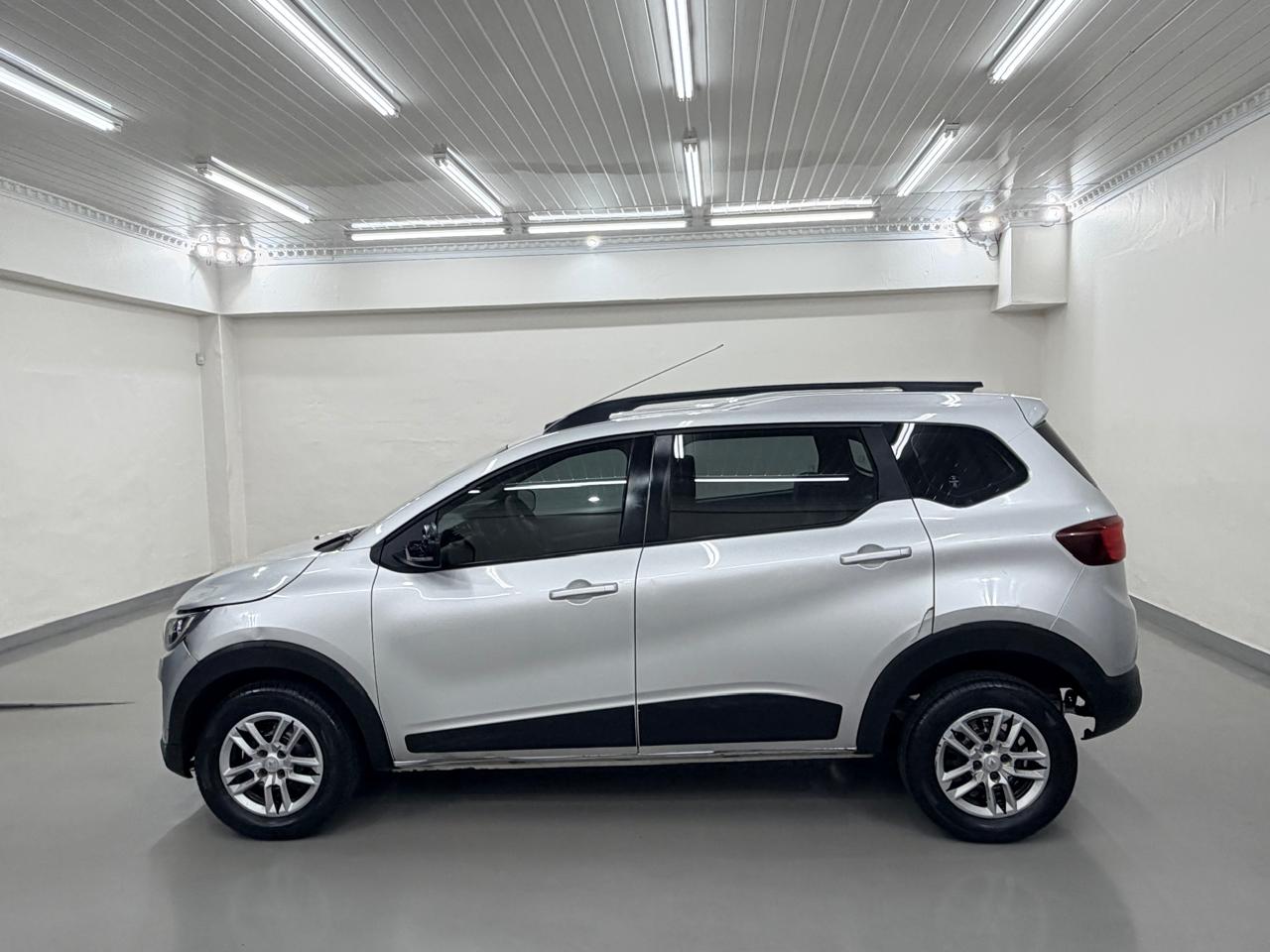 Renault Triber 1.0 Zen Auto Addicts