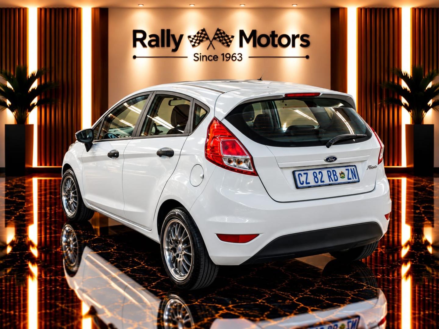 Ford Fiesta 5-door 1.4 Ambiente Rally Motors