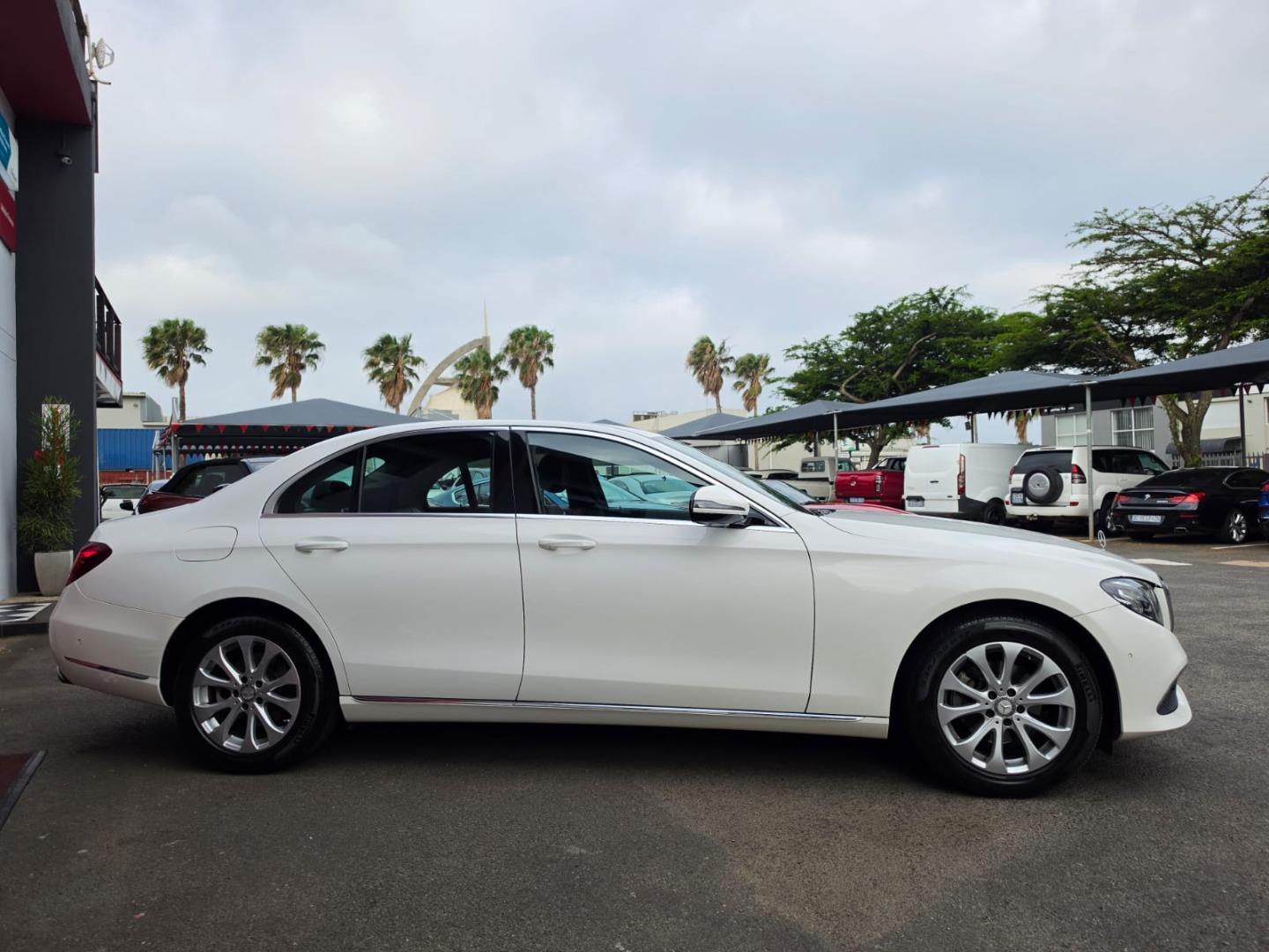 Mercedes-Benz E-Class E220d Exclusive Mystic Cars