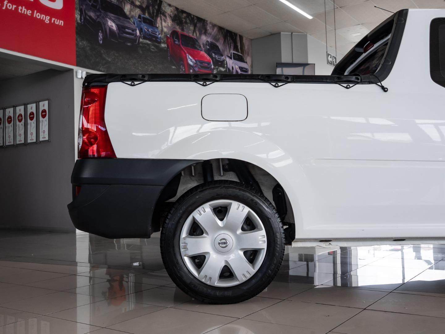 Nissan NP200 1.6i (Aircon) Safety Pack Tommy Martin Eagle Canyon Isuzu