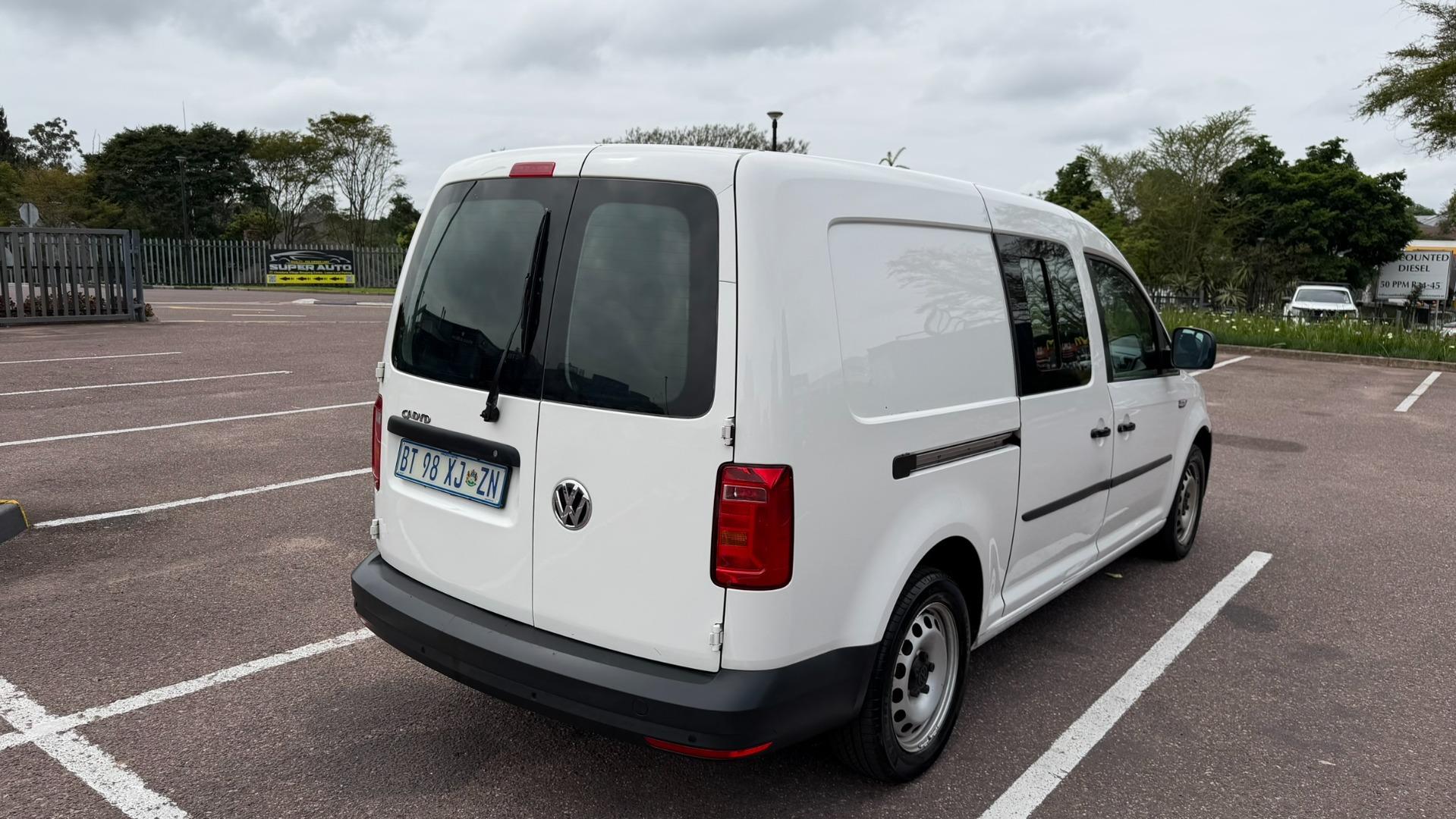 Volkswagen Caddy Maxi 2.0TDI Crew Bus Super Auto