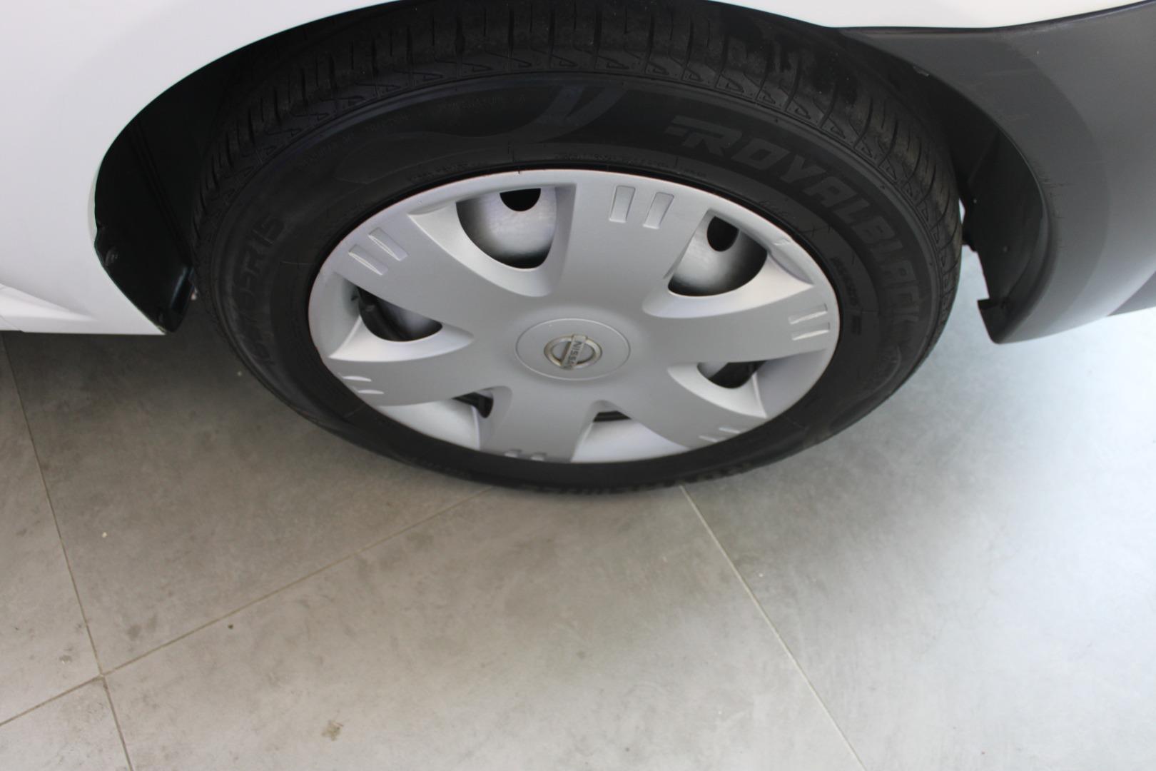 Nissan NP200 1.6 Emerald Auto