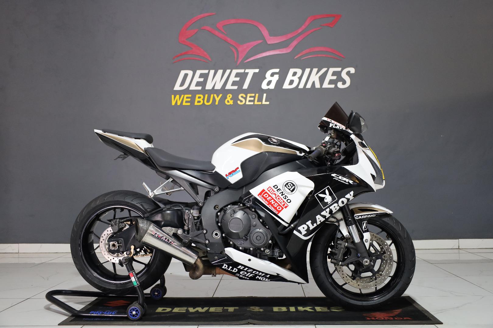 Honda CBR 1000 RR Fireblade Dewet & Bikes