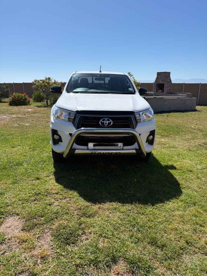 Toyota Hilux 2.4GD-6 Double Cab 4x4 SRX Auto