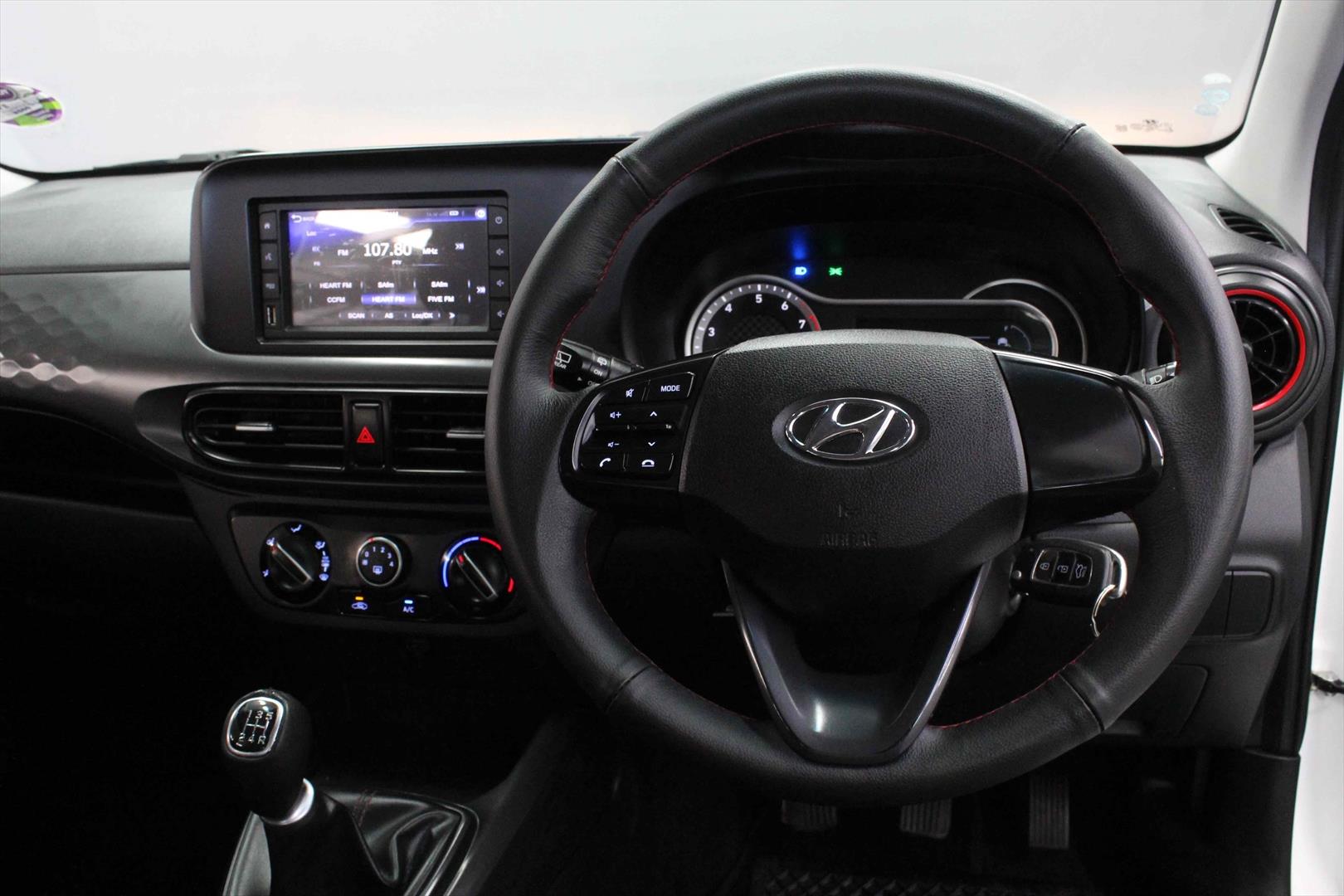 Hyundai Grand i10 1.0 Fluid Hatch Manual Barons VW Tokai