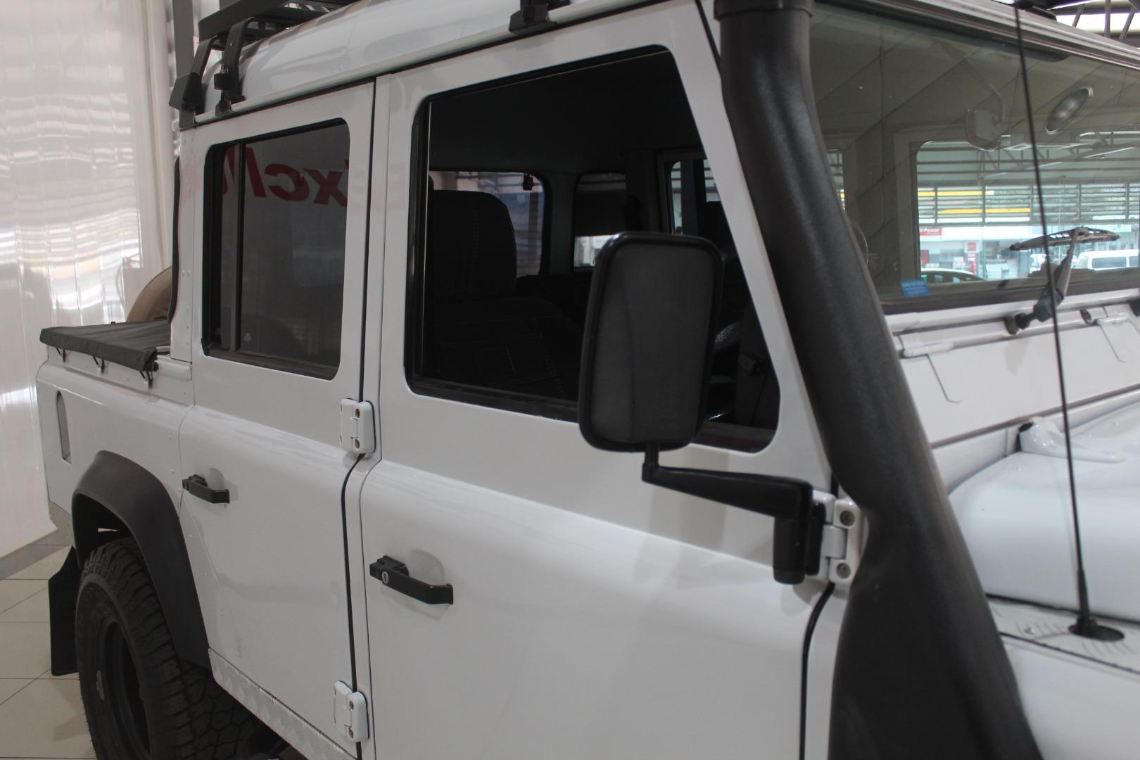 Land Rover Defender 110 2.5 Td5 Double Cab Kmart Auto