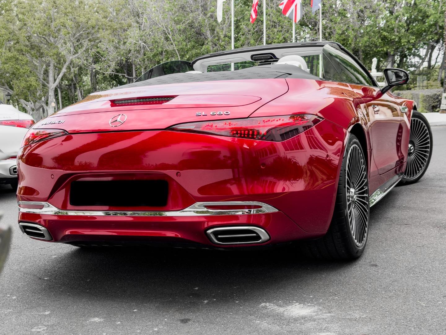 Mercedes-Maybach SL680