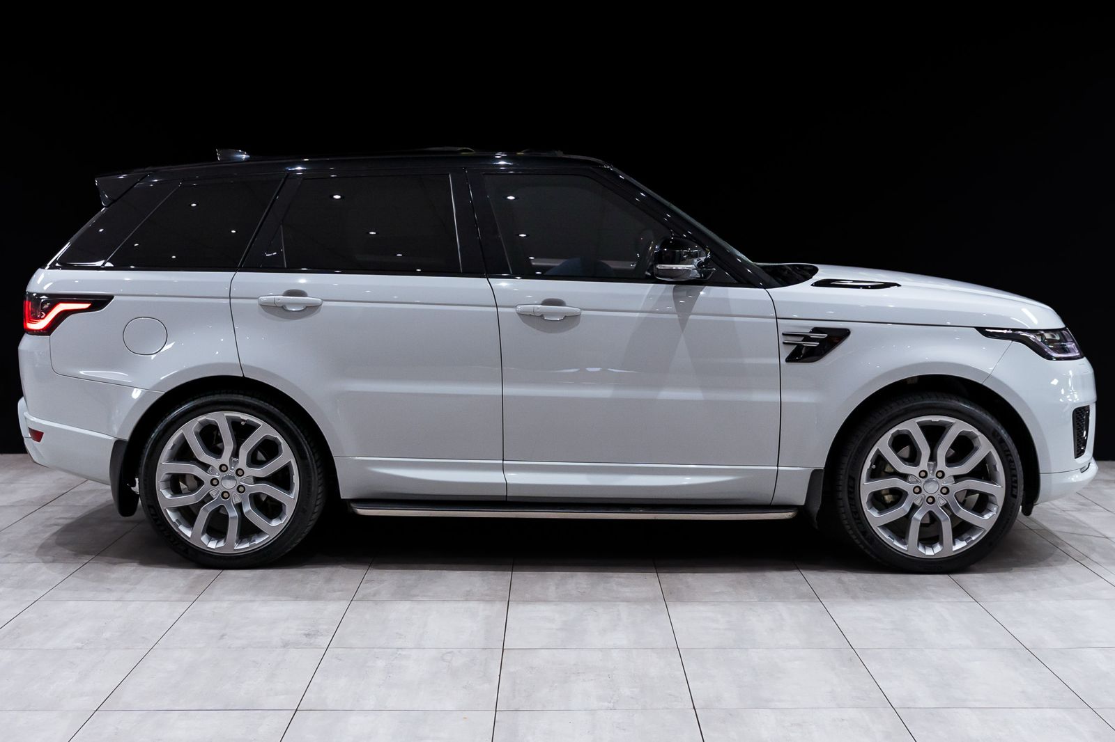 Land Rover Range Rover Sport HSE TDV6 Chariots Cars
