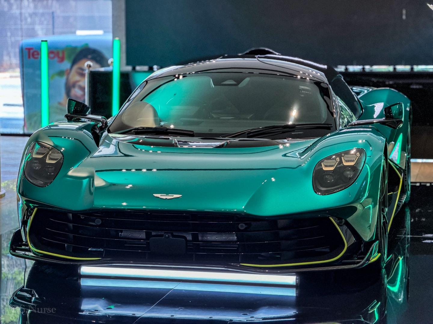 Aston Martin Valhalla