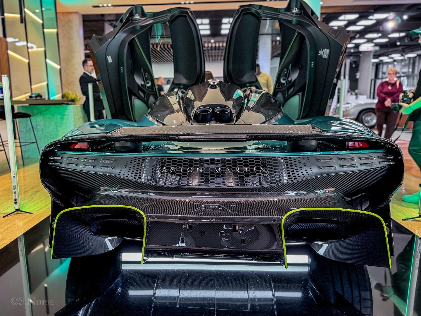Aston Martin Valhalla