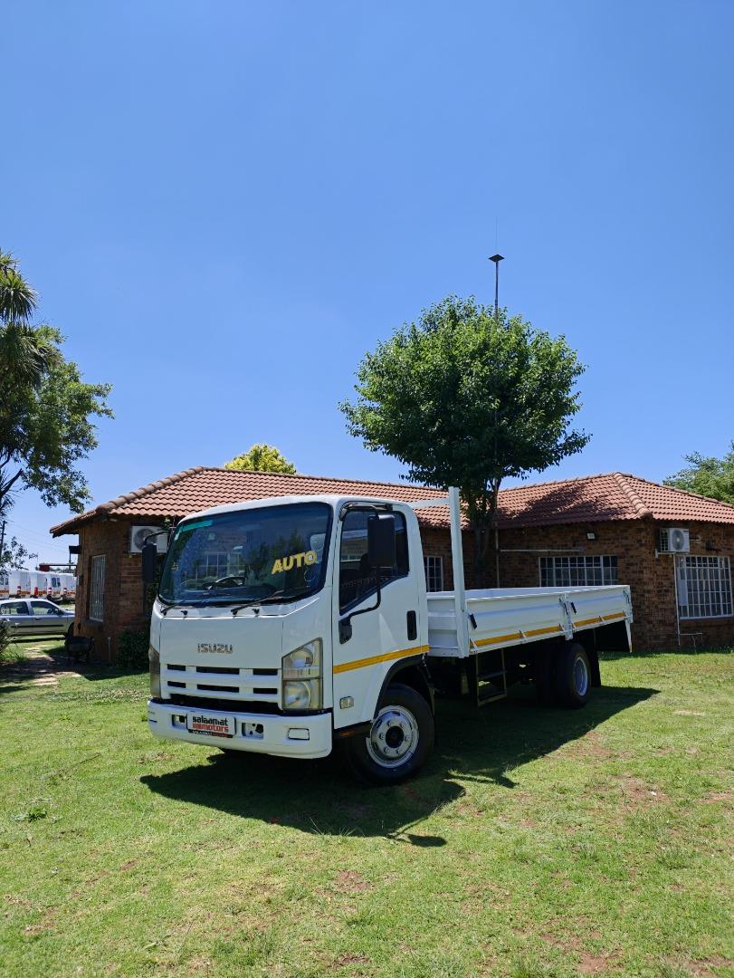 2013 Isuzu Npr 400