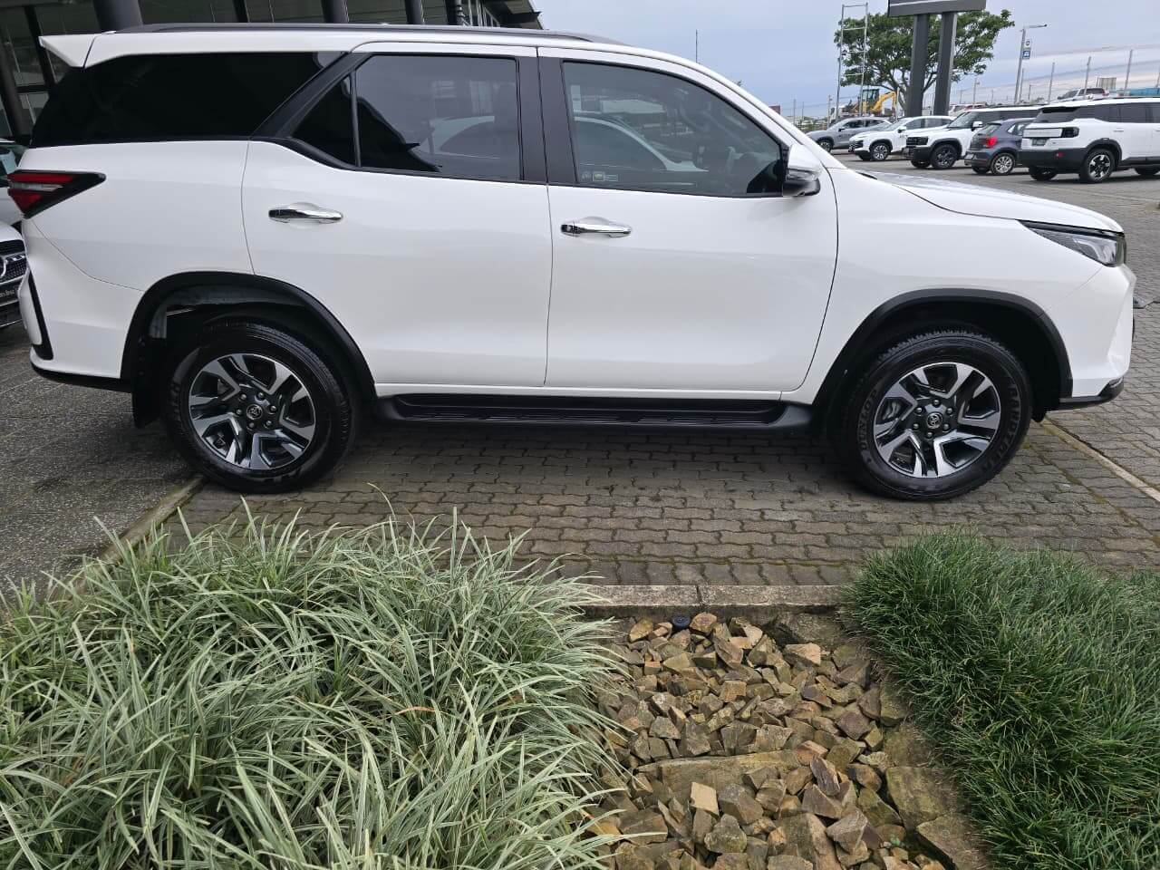Toyota Fortuner 2.8GD-6 4x4 VX Ronnies Motors Certified Pre Owned EL