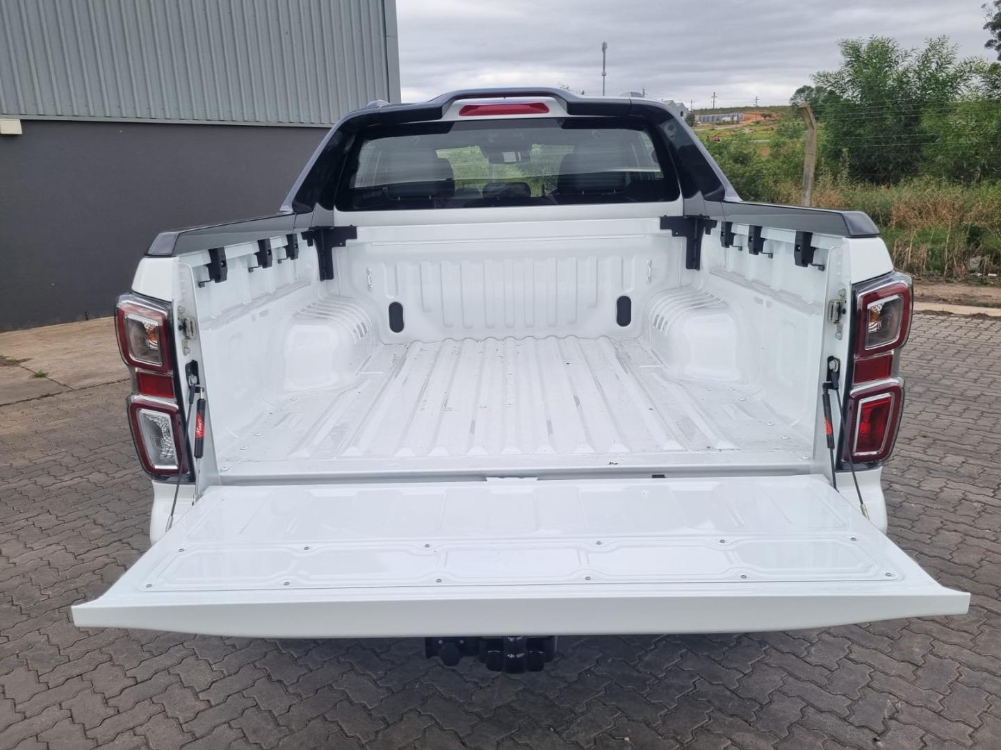 Isuzu D-Max 3.0TD Double Cab AT35 4x4 Fuzion Pre-owned Swellendam