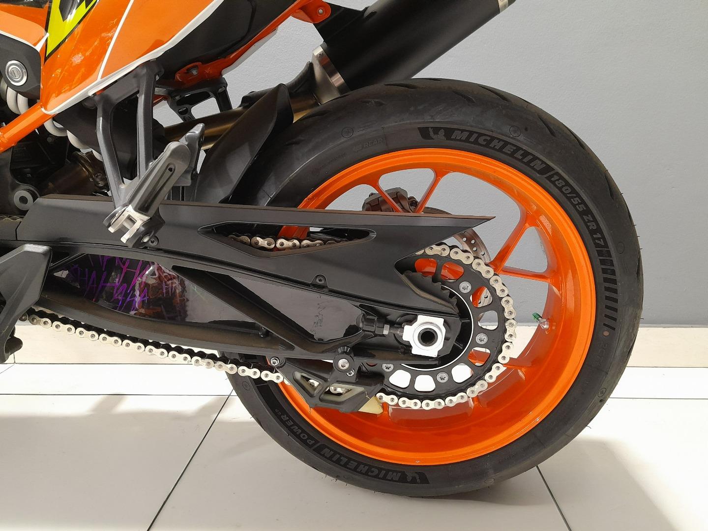 KTM 890 SMT