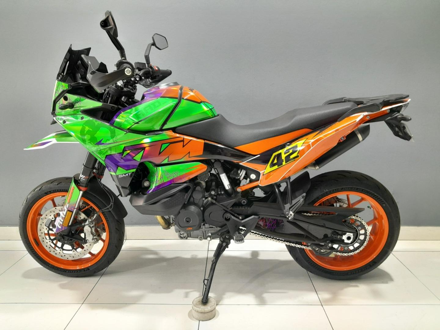 KTM 890 SMT