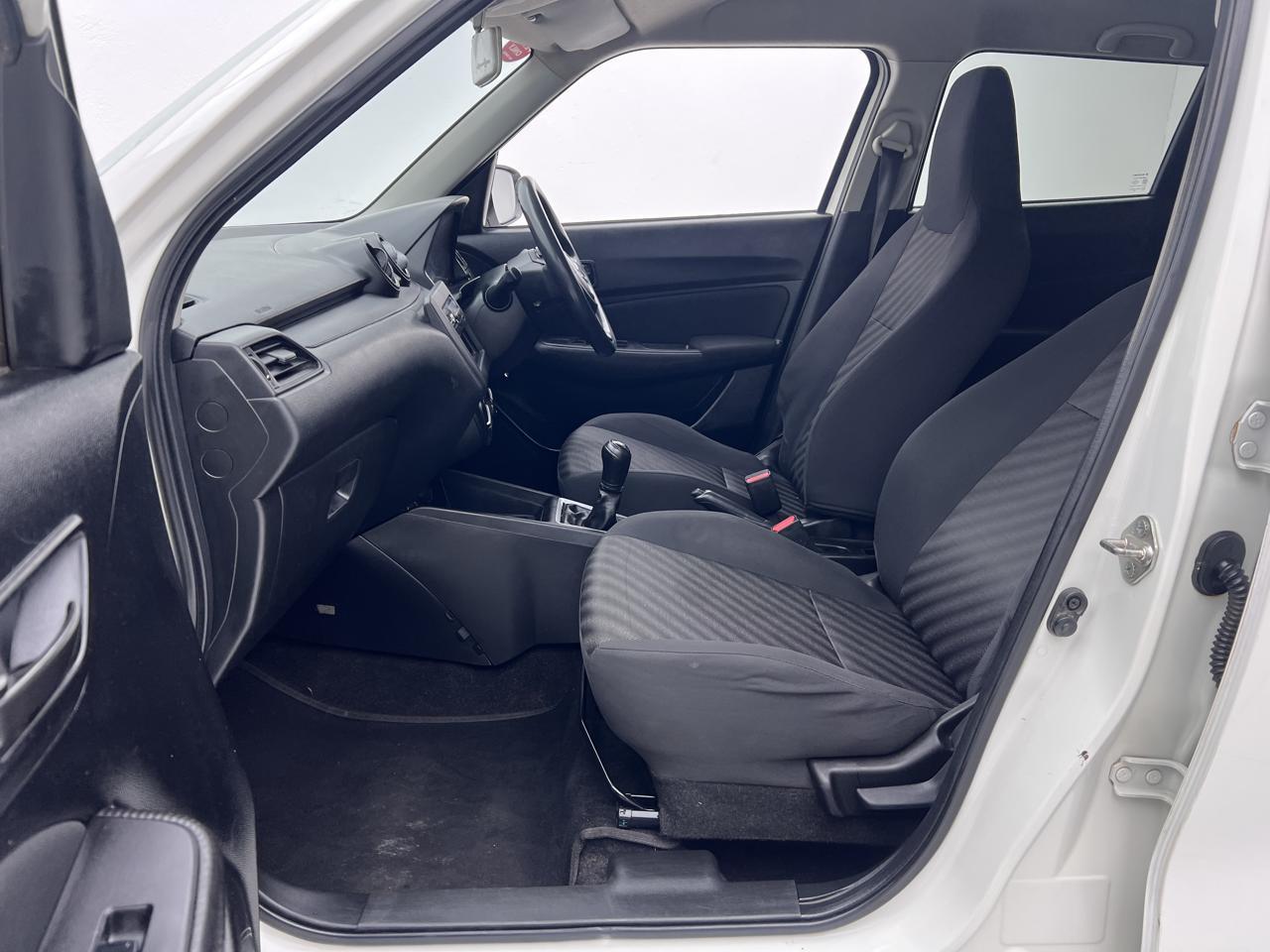 Suzuki Swift 1.2 GA EBK 19 Main Road