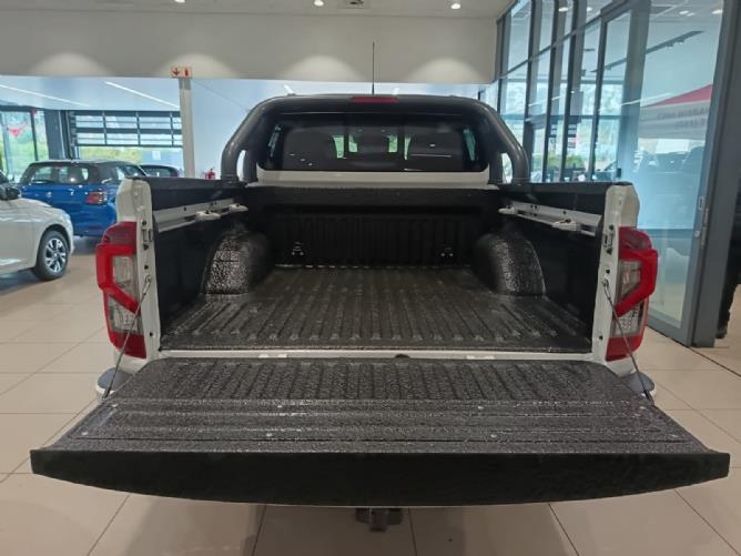 Nissan Navara 2.5DDTi Double Cab Pro-4x 4x4 Warrior CMH Suzuki Nissan Hillcrest