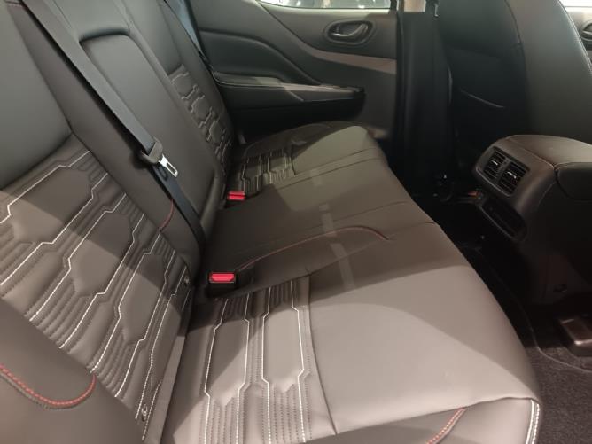 Nissan Navara 2.5DDTi Double Cab Pro-4x 4x4 Warrior CMH Suzuki Nissan Hillcrest