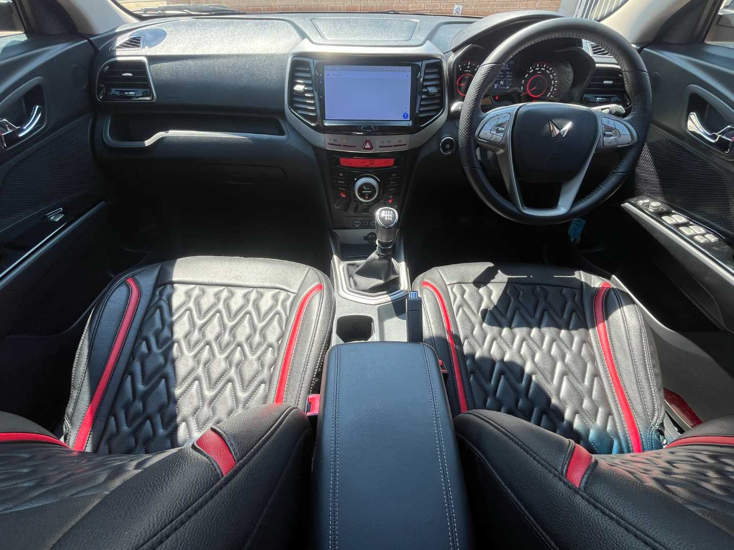 Mahindra XUV300 1.2T W8 Westvaal Mastercars Burgersfort