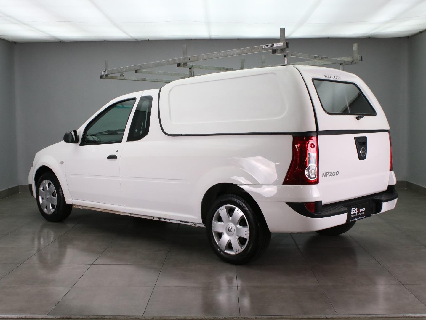 Nissan NP200 1.6i (Aircon) Safety Pack S4 Auto