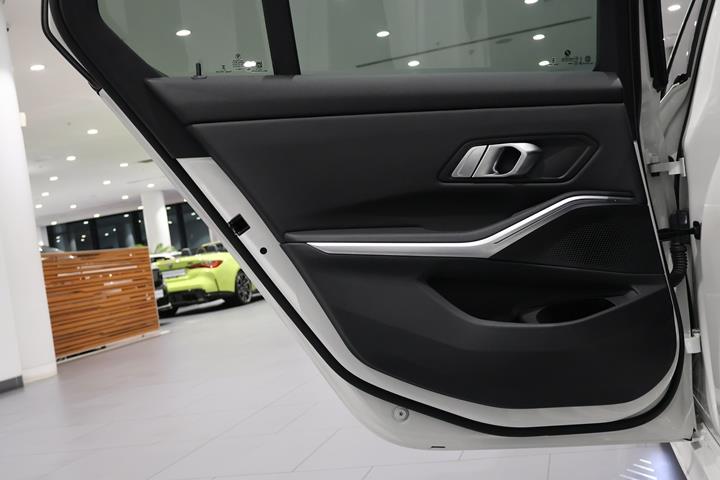 BMW 3 Series 320d M Sport SMG BMW Umhlanga