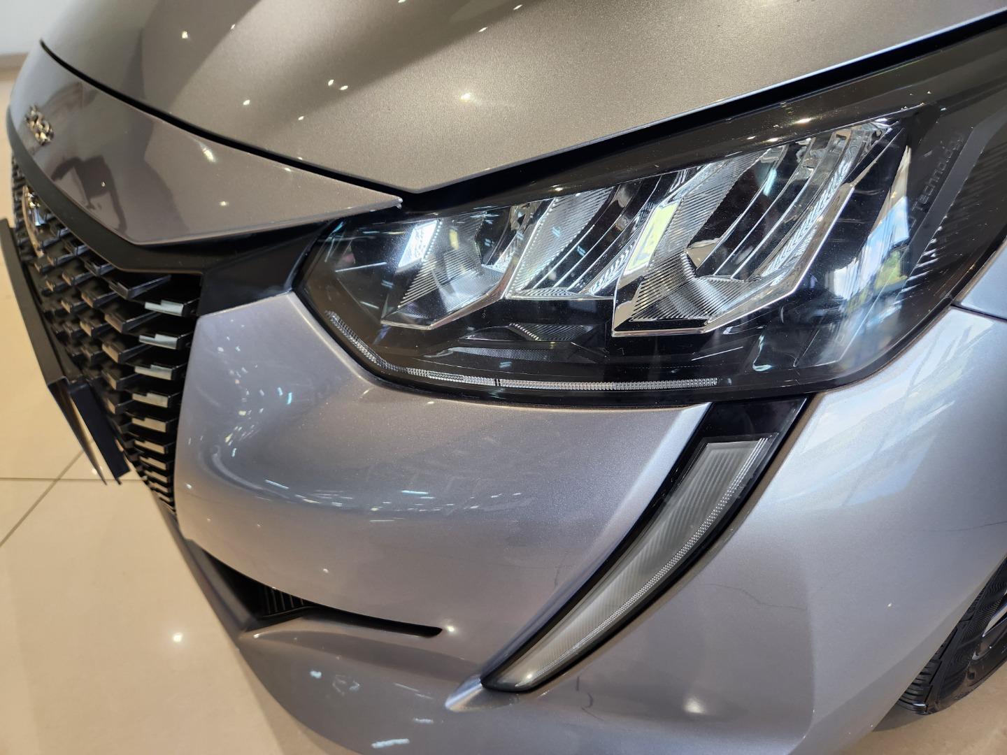 2022 Peugeot 208 1.2T Allure Auto, photo 10