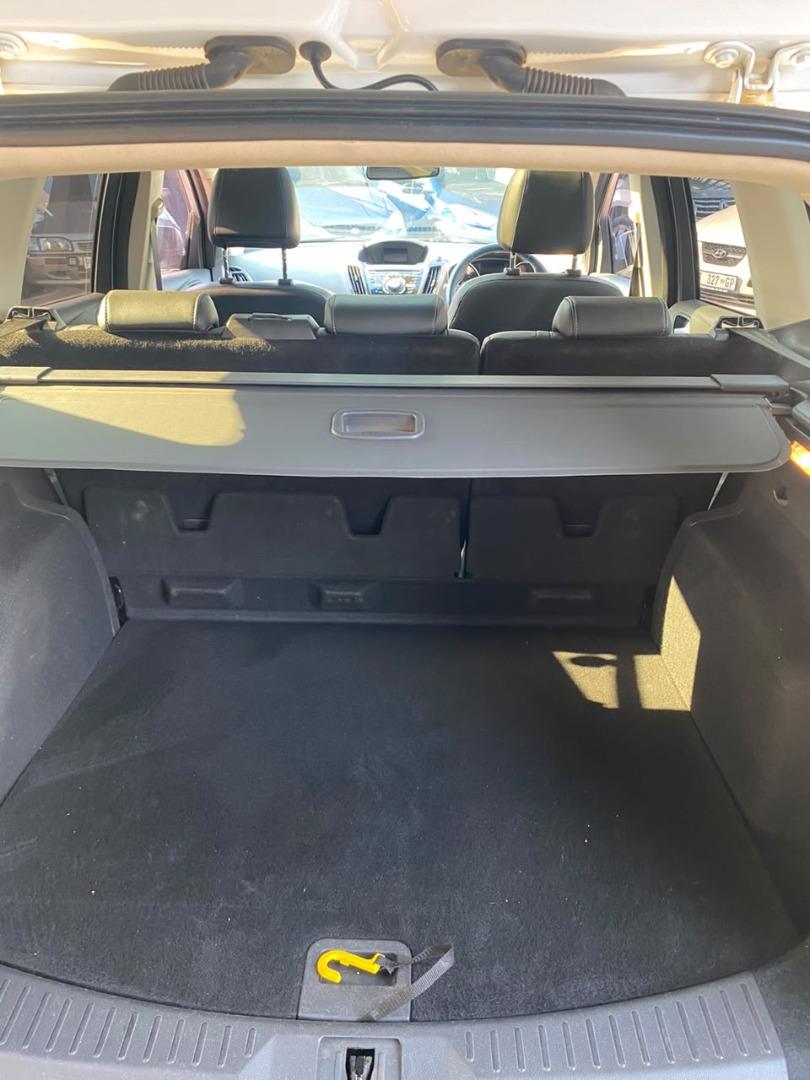 Ford Kuga 2.0TDCi AWD Titanium Pottie's 44 Motor Group