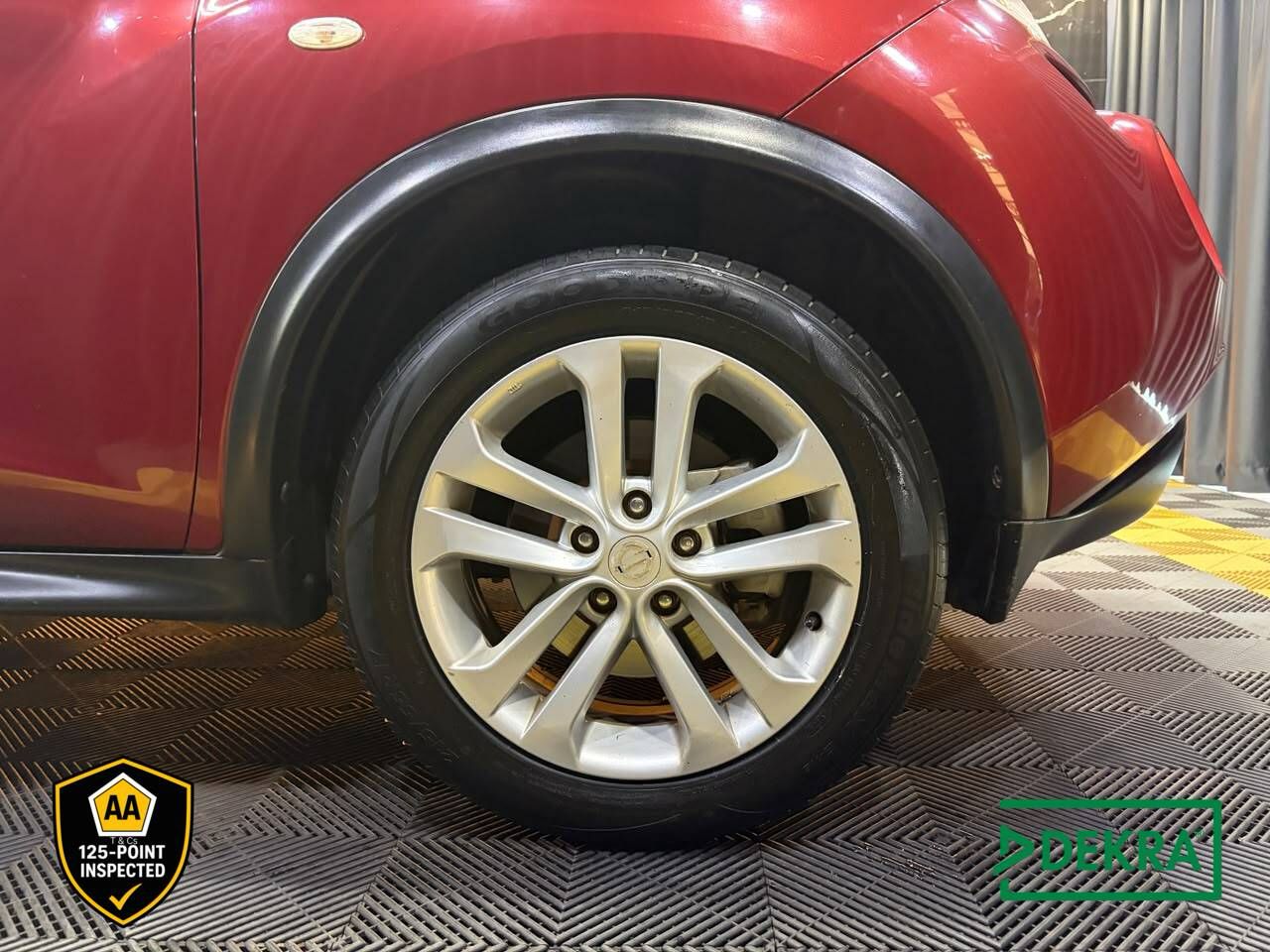 Nissan Juke 1.6T Tekna Koos and Mike Cars