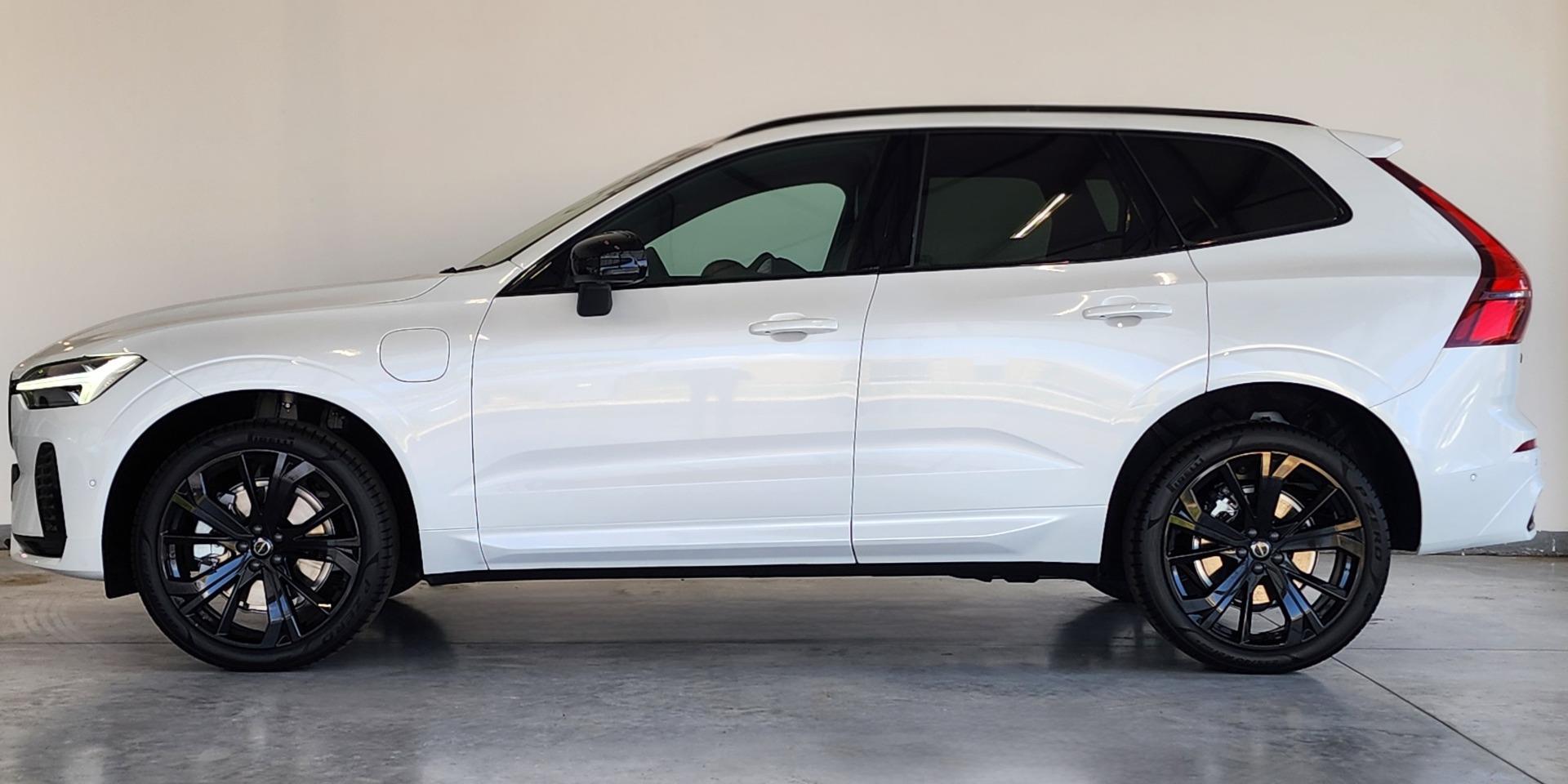 Volvo XC60 T8 Plug-In Hybrid AWD Ultra Black Edition Rola Volvo Cars Somerset West