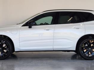 2026 Volvo XC60 T8 Plug-In Hybrid AWD Ultra Black Edition for sale