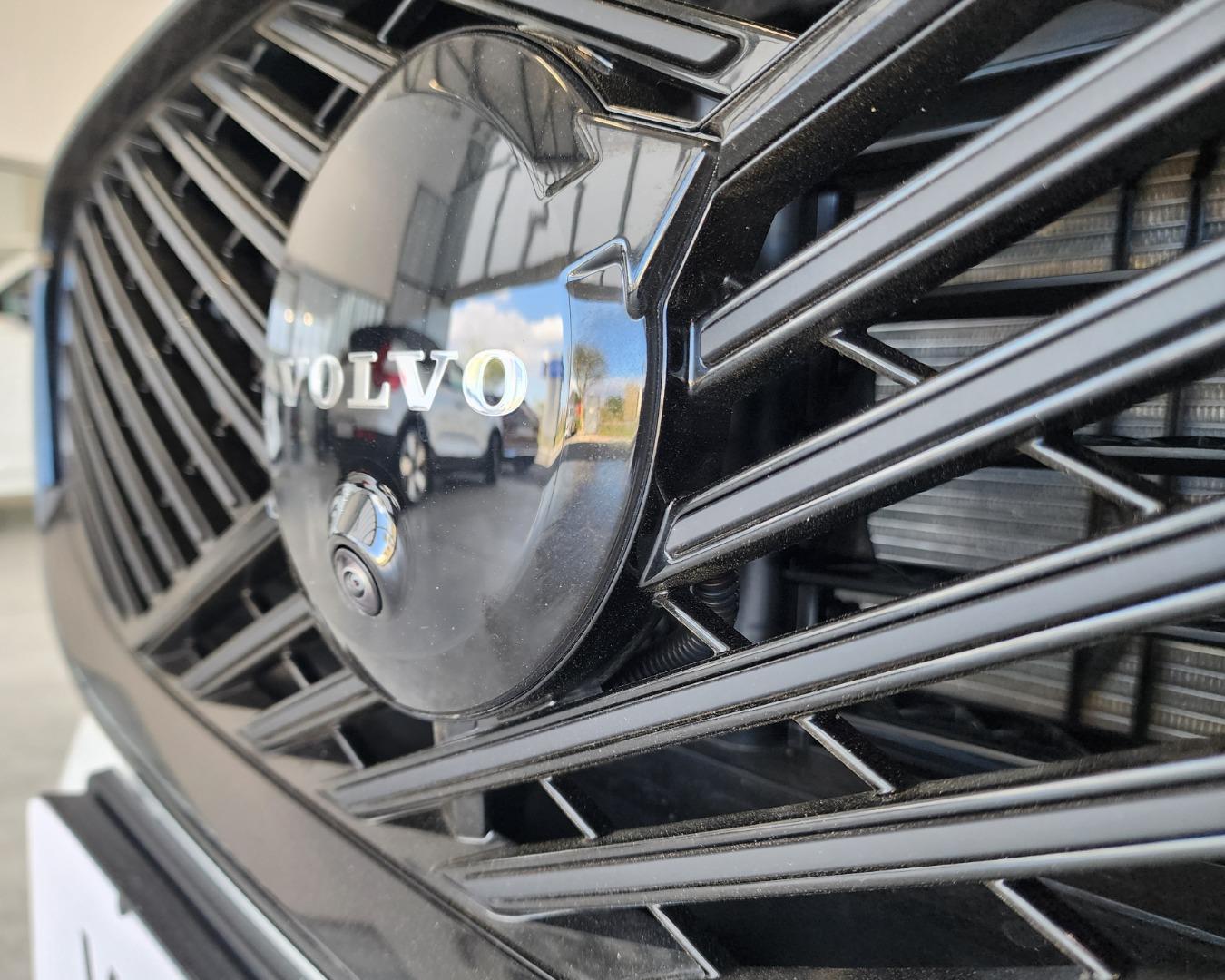 Volvo XC60 T8 Plug-In Hybrid AWD Ultra Black Edition Rola Volvo Cars Somerset West