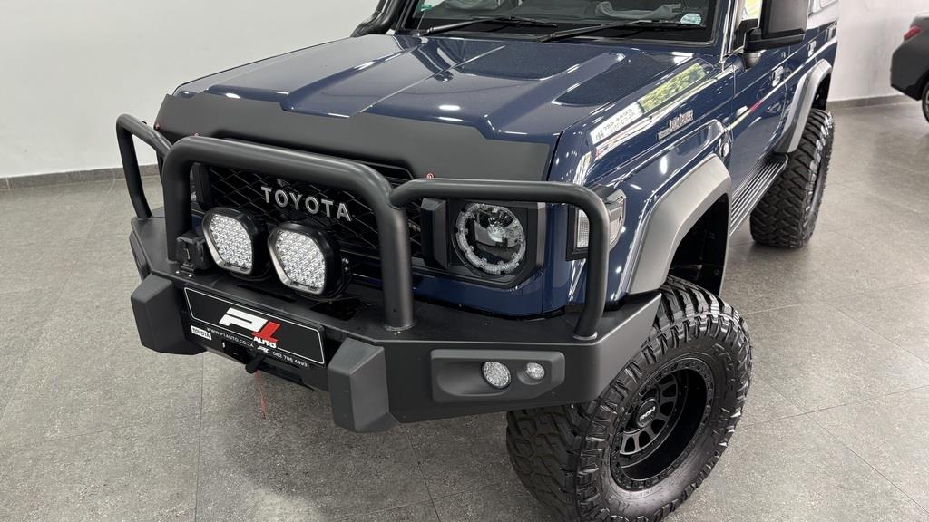 Toyota Land Cruiser 76 2.8GD-6 Station Wagon VX P1 Auto