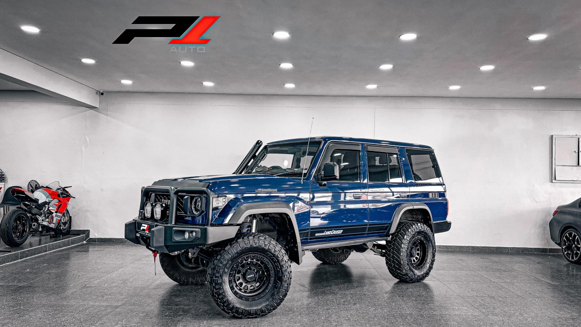 Toyota Land Cruiser 76 2.8GD-6 Station Wagon VX P1 Auto