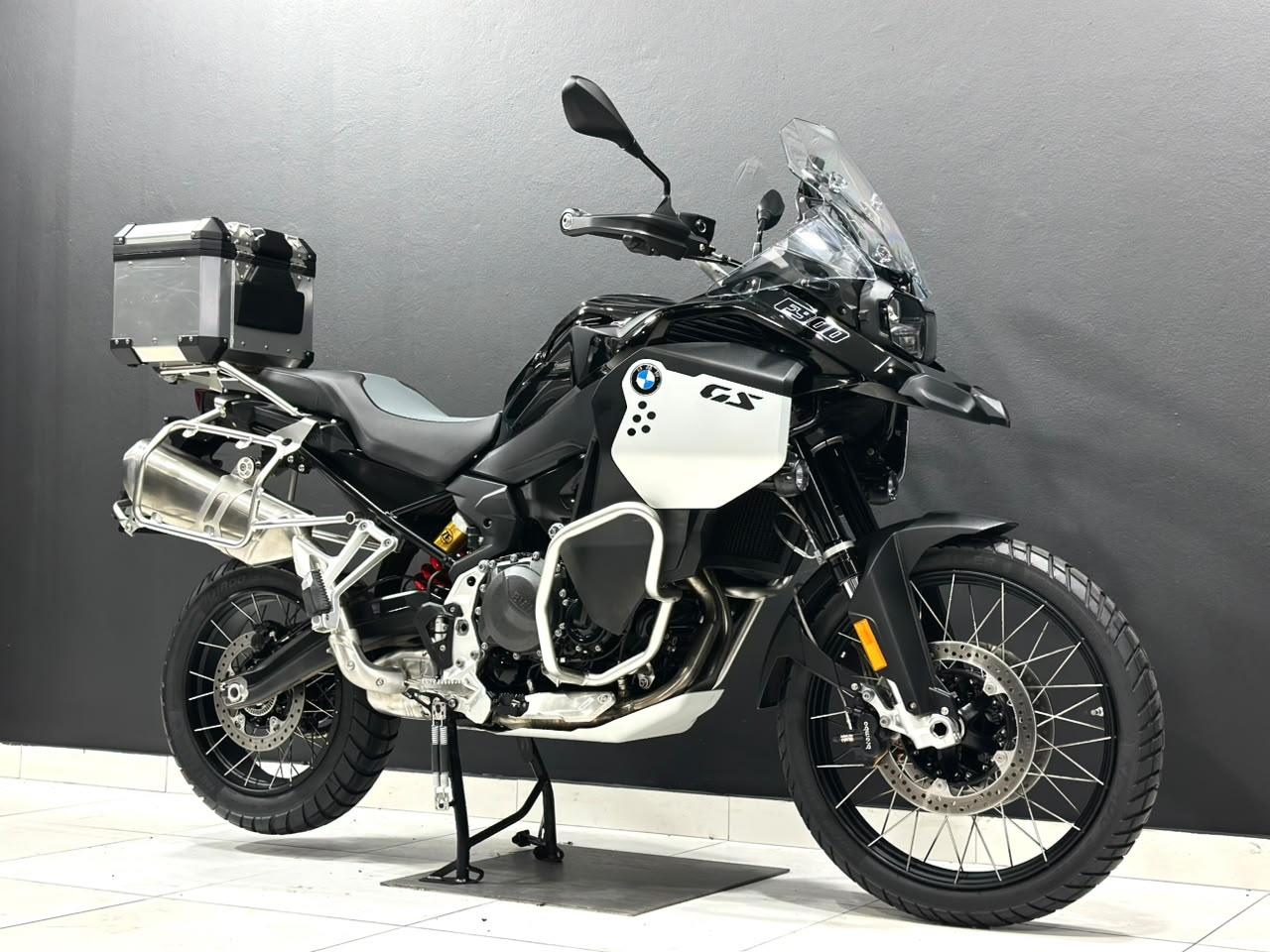 BMW F900