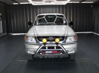 2005 Toyota Hilux 2700i Raider for sale