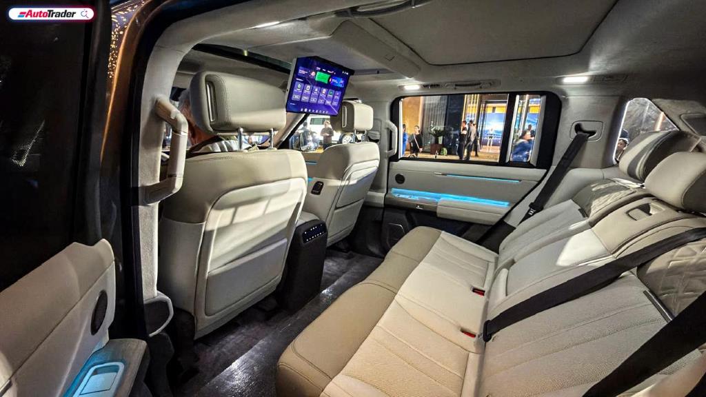 Freelander 8 interior