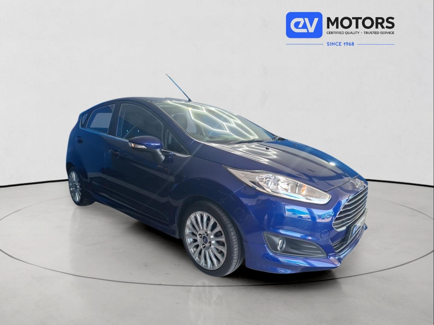 2016 Ford Fiesta 5-Door 1.0T Titanium