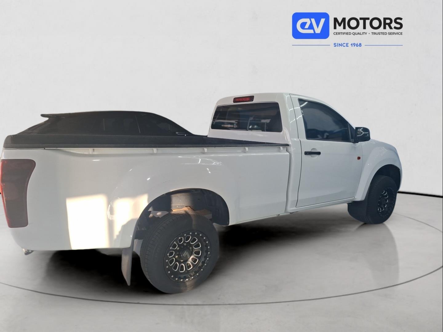 Isuzu D-Max 250 Fleetside EV Motors