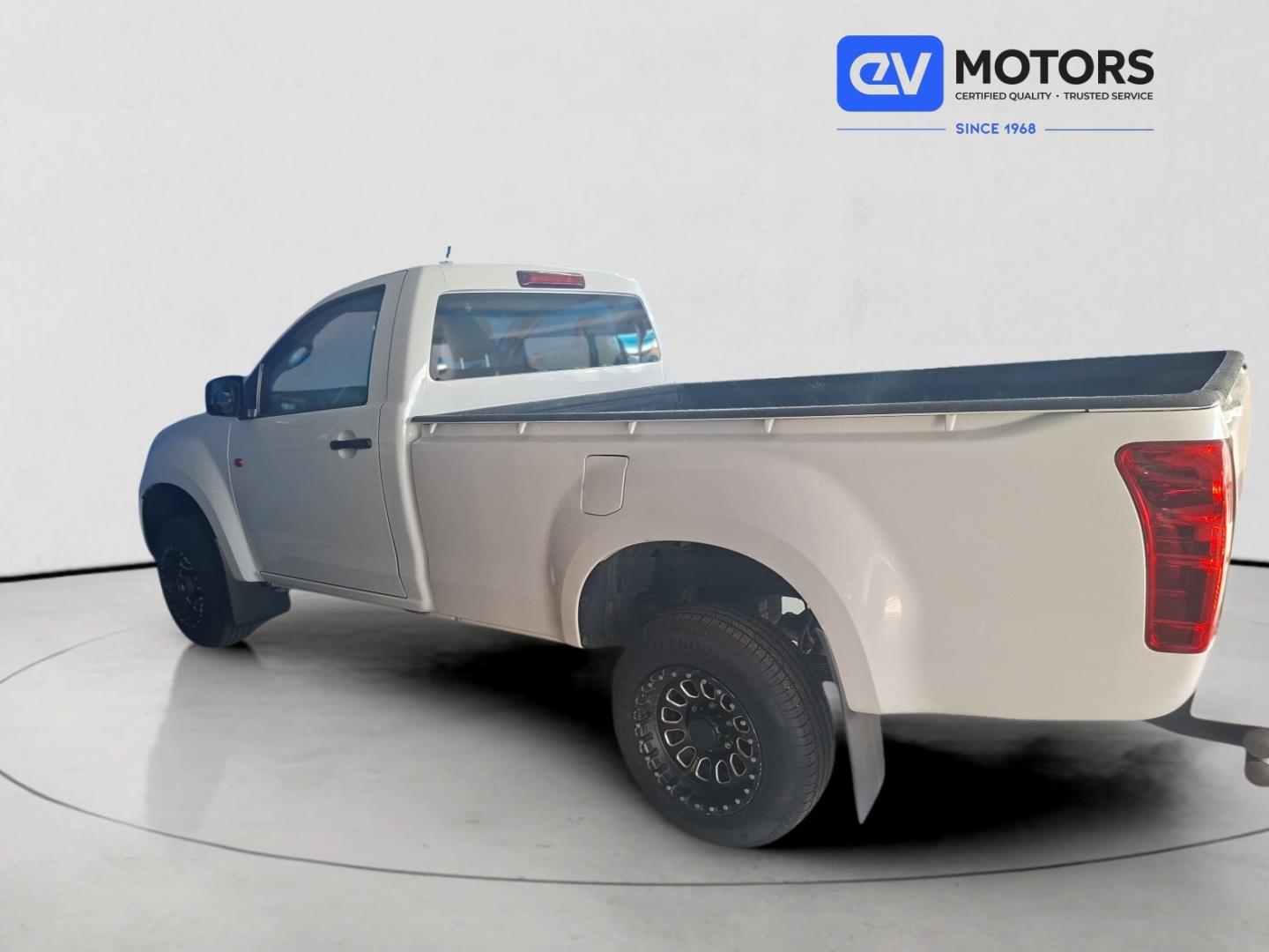 Isuzu D-Max 250 Fleetside EV Motors