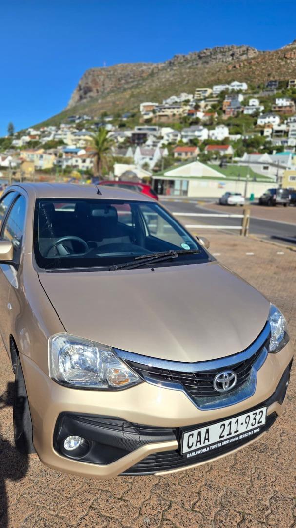 Toyota Etios hatch 1.5 Sprint