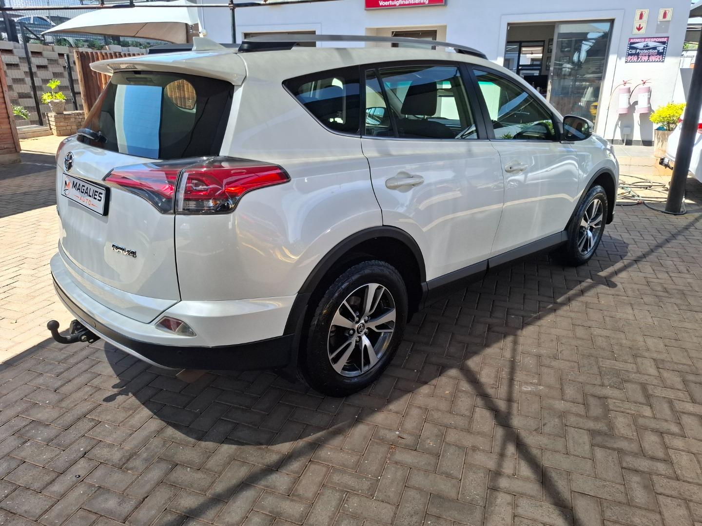 Toyota RAV4 2.0 GX Auto Magalies Auto