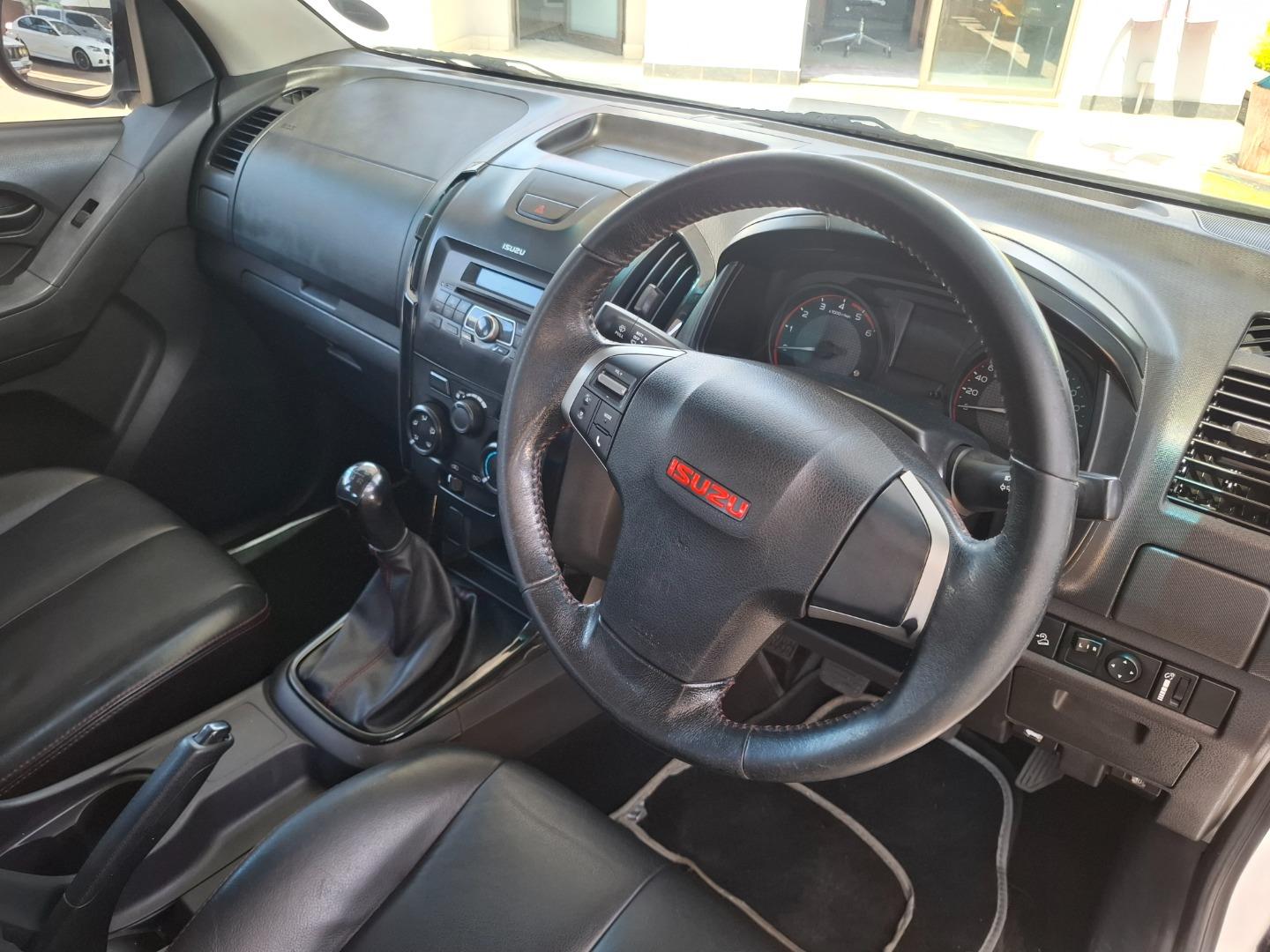 Isuzu KB 250D-Teq Double Cab X-Rider Magalies Auto