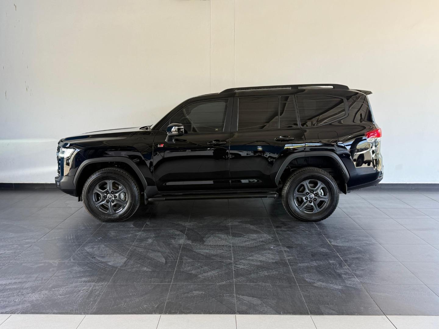 Toyota Land Cruiser 300 3.3D GR Sport Penta Now Montana