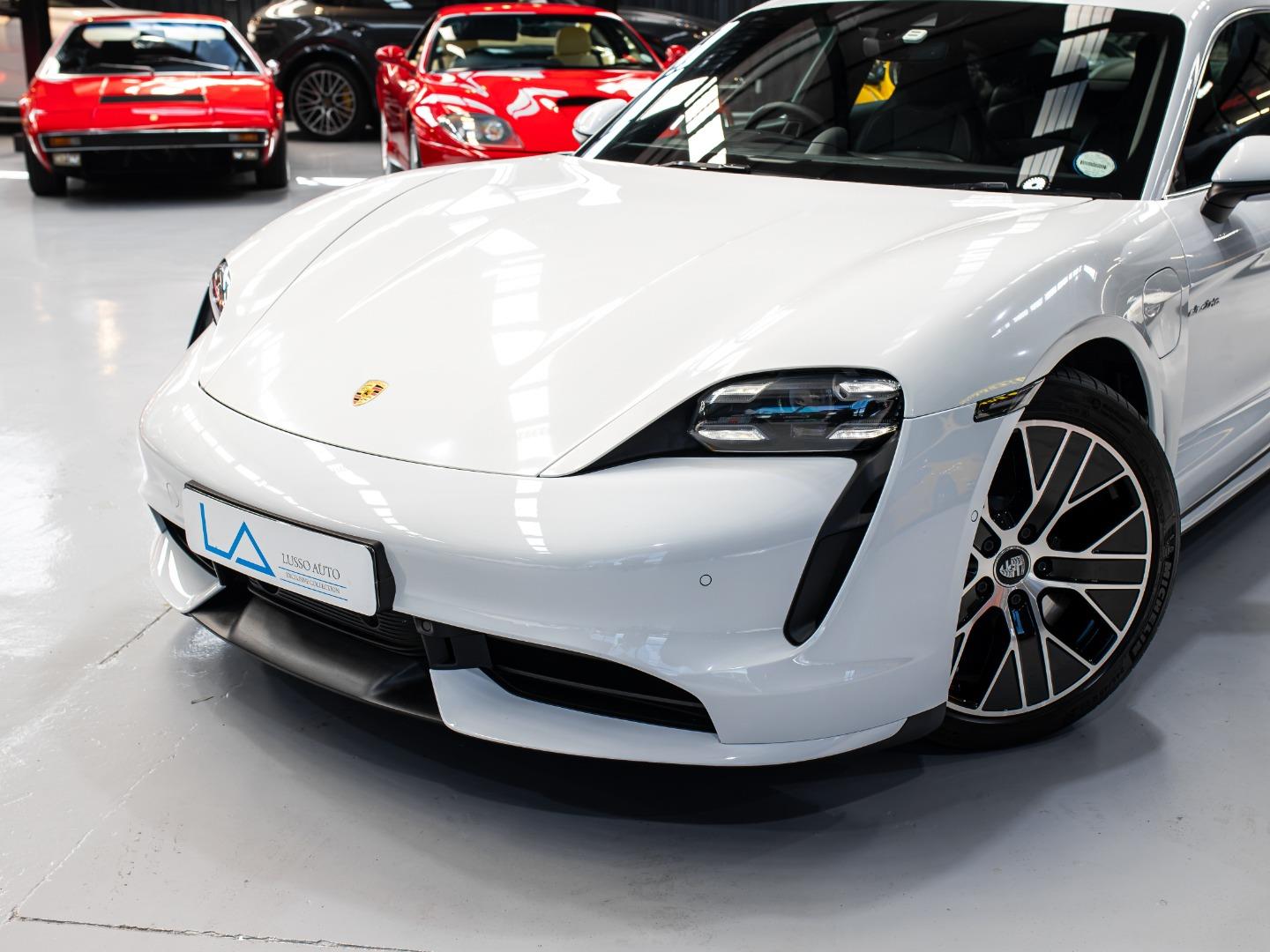 Porsche Taycan Turbo Lusso Auto