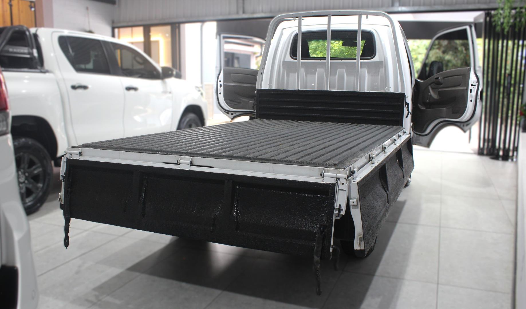 Hyundai H-100 Bakkie 2.6D Deck (Aircon) Kloof Car Sales