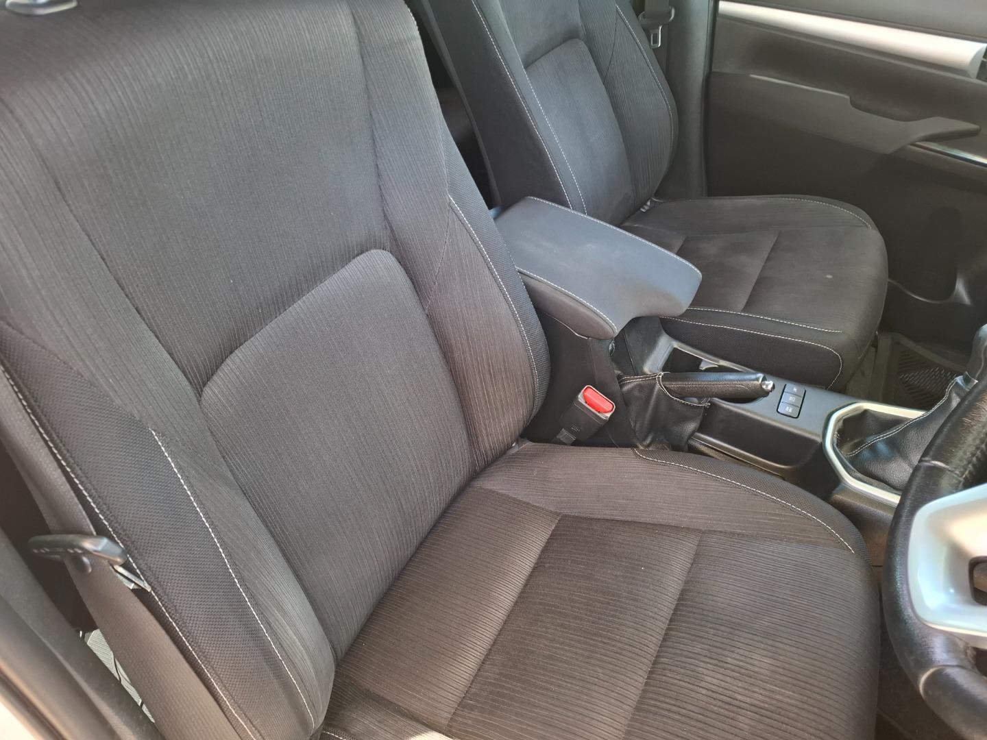 Toyota Hilux 2.8GD-6 Double Cab Raider Magalies Auto