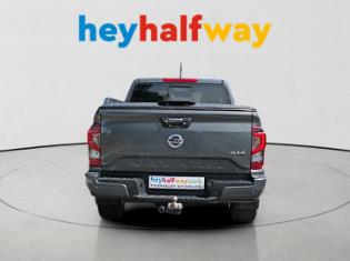 Nissan Navara 2.3D Double Cab 4x4 LE Auto for sale in Bellville - ID ...
