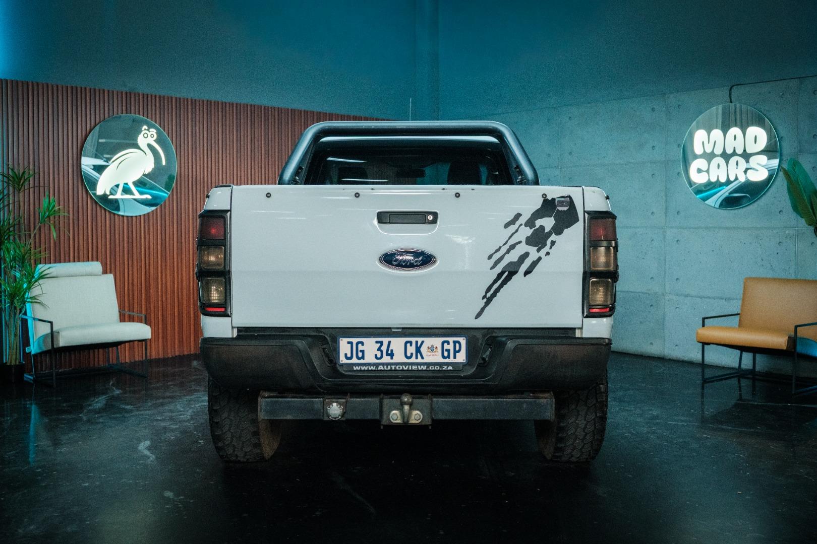 Ford Ranger 2.2TDCi SuperCab Hi-Rider XL Mad Cars