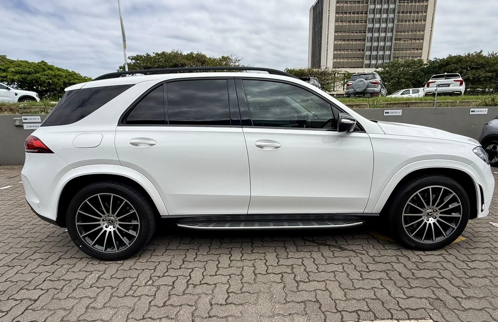 Mercedes-Benz GLE GLE300d 4Matic AMG Line Mst Auto
